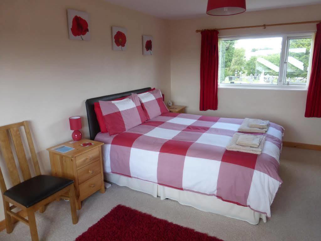 Pendine Sands Guest House Exterior photo